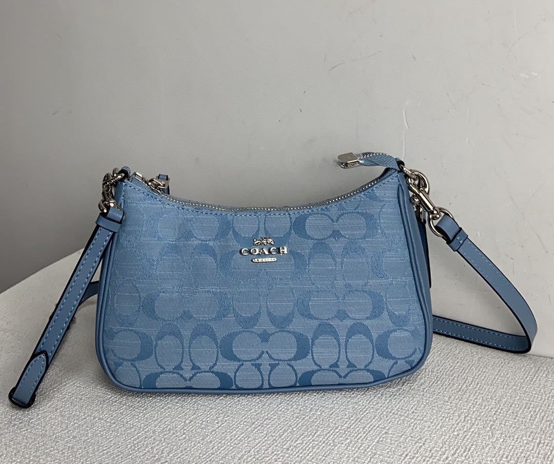 Axillary Chic | Lorvien Maison Luxury Handbag