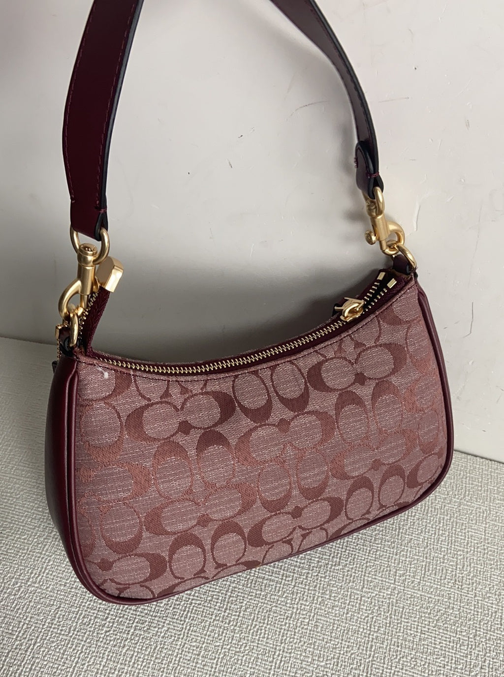 Axillary Chic | Lorvien Maison Luxury Handbag
