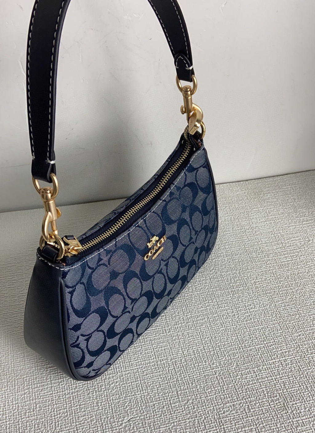Axillary Chic | Lorvien Maison Luxury Handbag