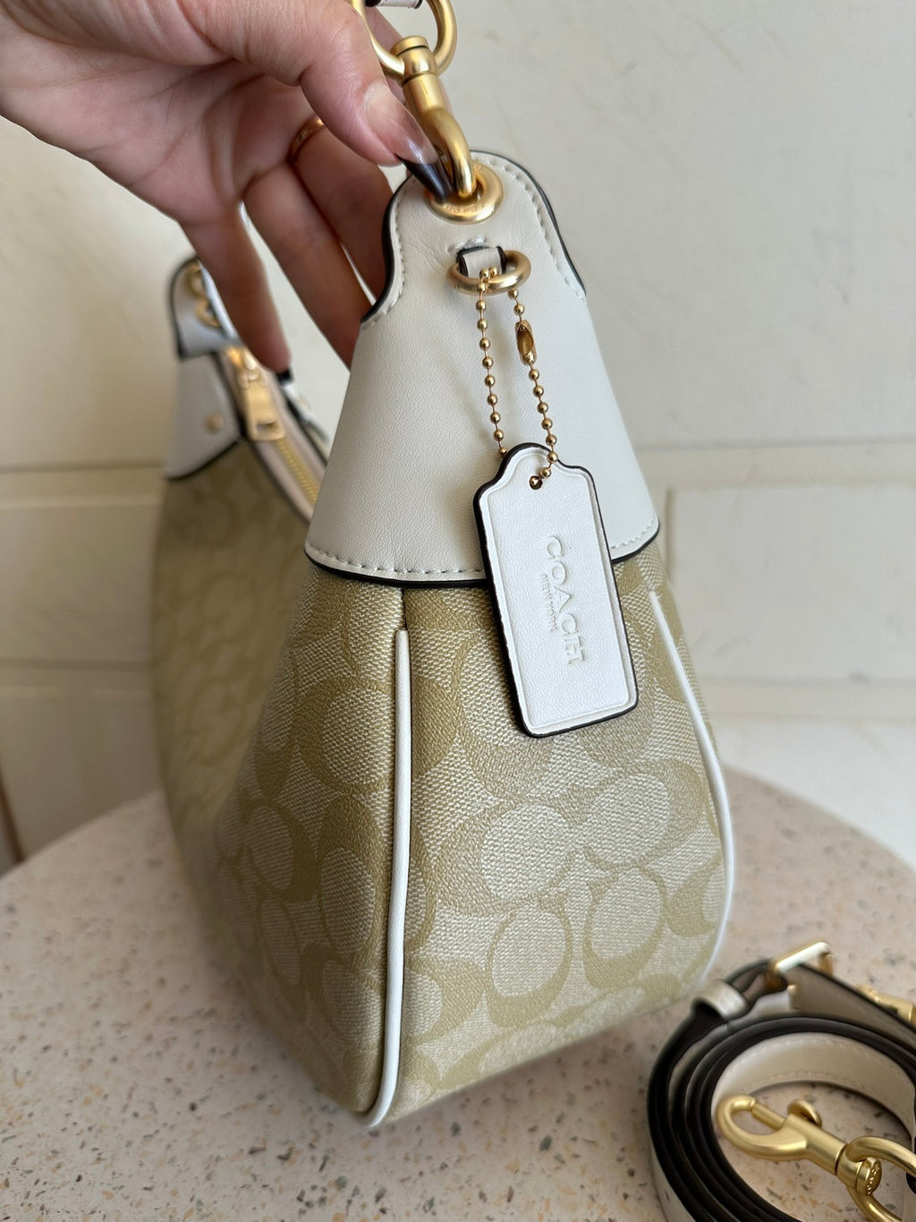 Modern Crossbody | Lorvien Maison Crossbody Bag