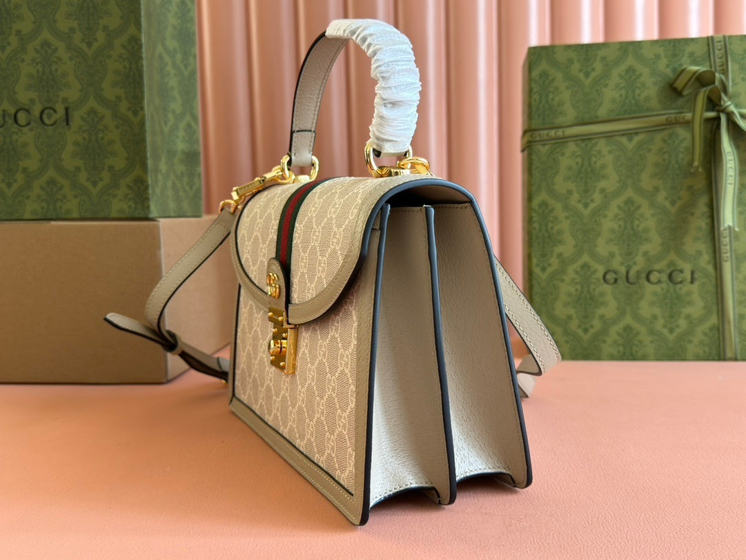 Signature Crossbody GG - Iconic Design with Timeless Elegance