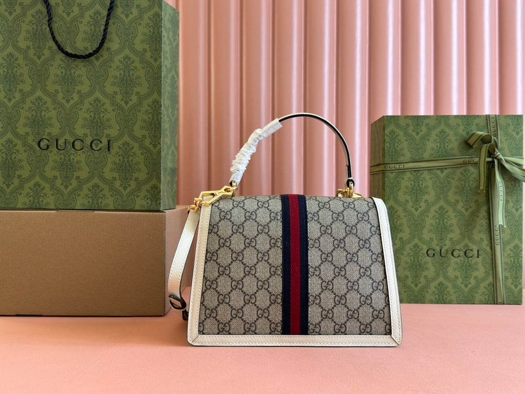 Signature Crossbody GG - Iconic Design with Timeless Elegance