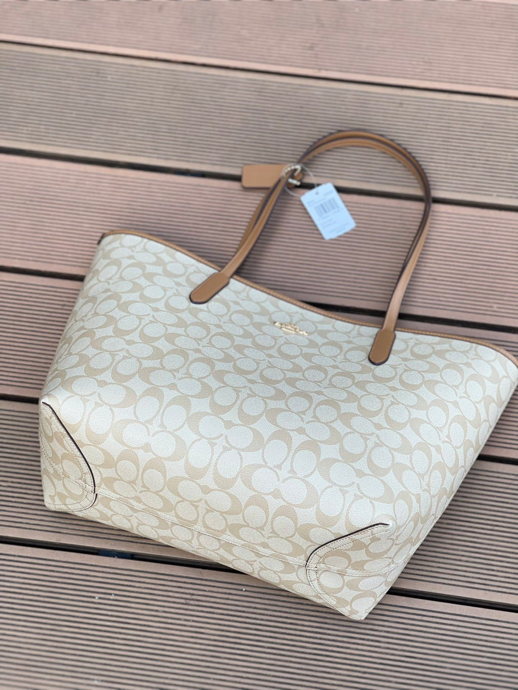 Classic Leather Tote | Lorvien Maison Tote Bag