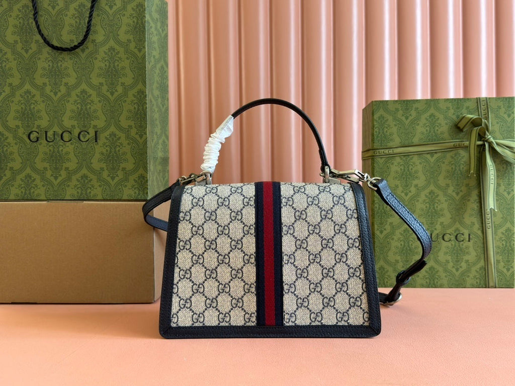 Signature Crossbody GG - Iconic Design with Timeless Elegance
