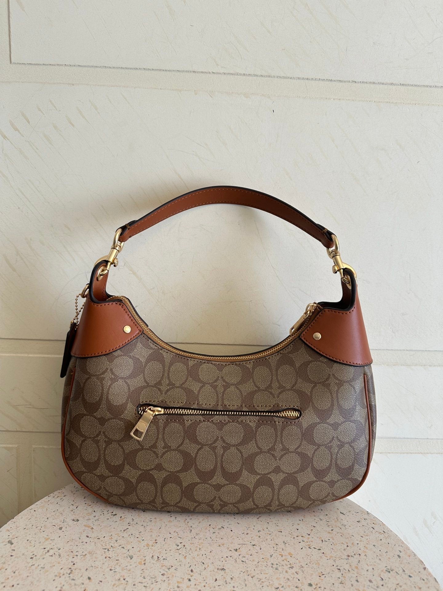 Modern Crossbody | Lorvien Maison Crossbody Bag