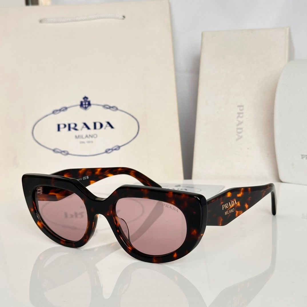 Oversized Sunglasses by Lorvien Maison – Luxury Women’s Eyewear in tortoiseshell design