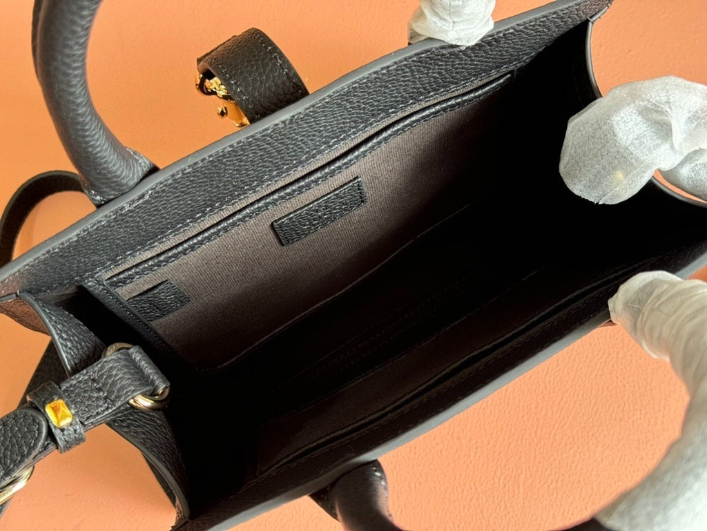 Statement Crossbody | Lorvien Maison Luxury Handbag