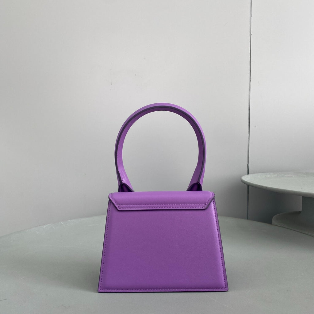 Essential Crossbody | Lorvien Maison Crossbody Bag