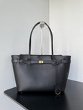 Urban Crossbody | Lorvien Maison Crossbody Bag