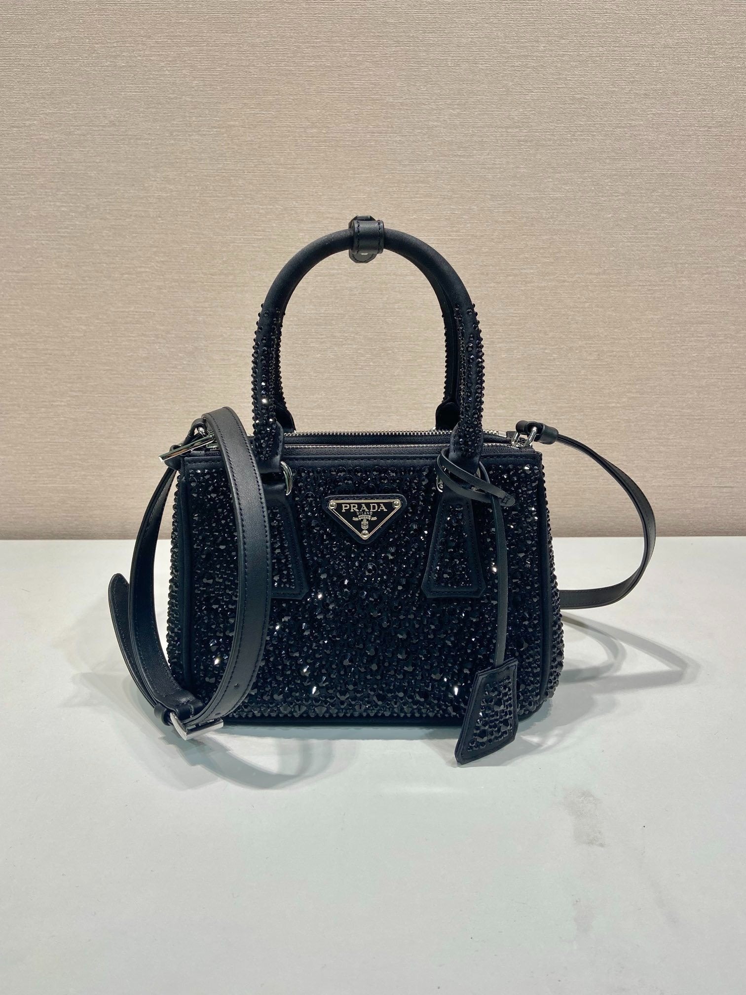 Sleek Crossbody Bag – Luxury Crossbody – Women Shoulder Bag