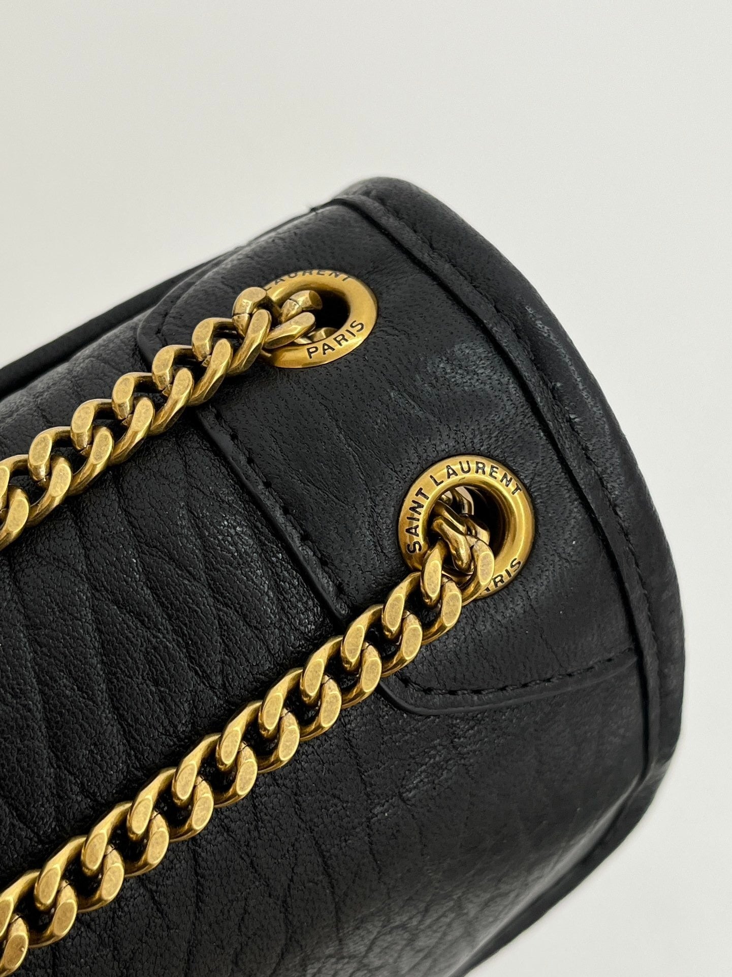 Classic Crossbody | Lorvien Maison Luxury Handbag