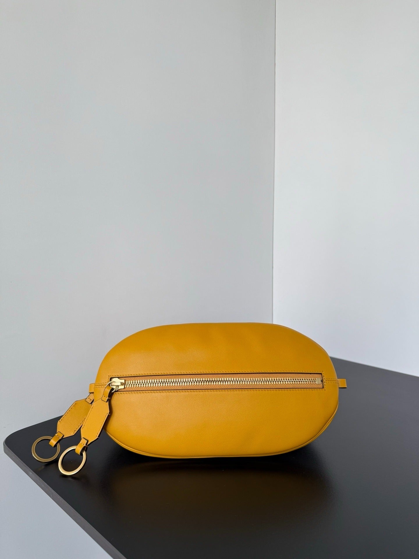 Classic City Bag BL | Lorvien Maison Handbag