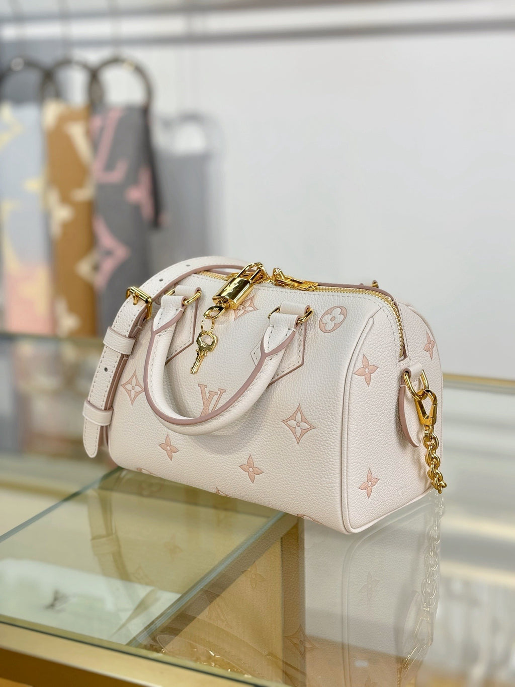 Speedy Chic 20 | Lorvien Maison Luxury Handbag