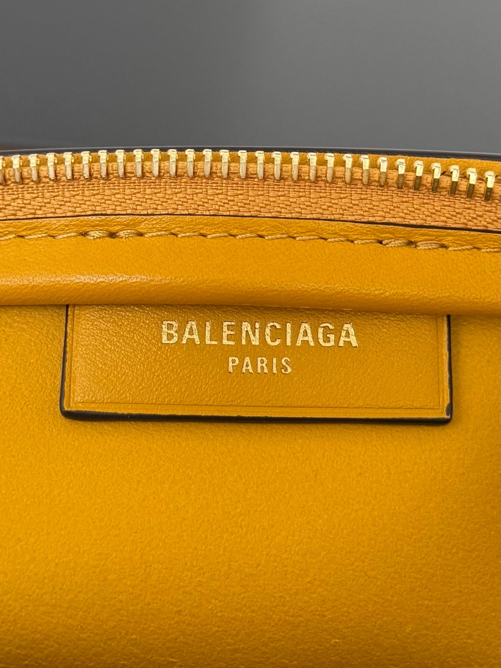 Classic City Bag BL | Lorvien Maison Handbag