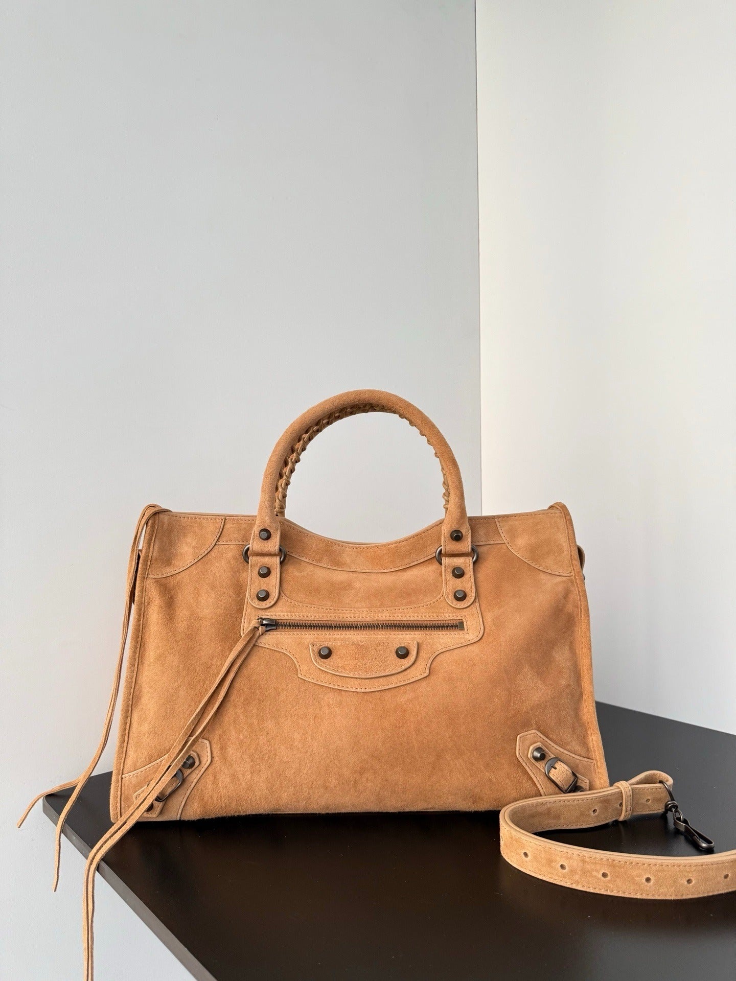 Structured Shoulder | Lorvien Maison Shoulder Bag