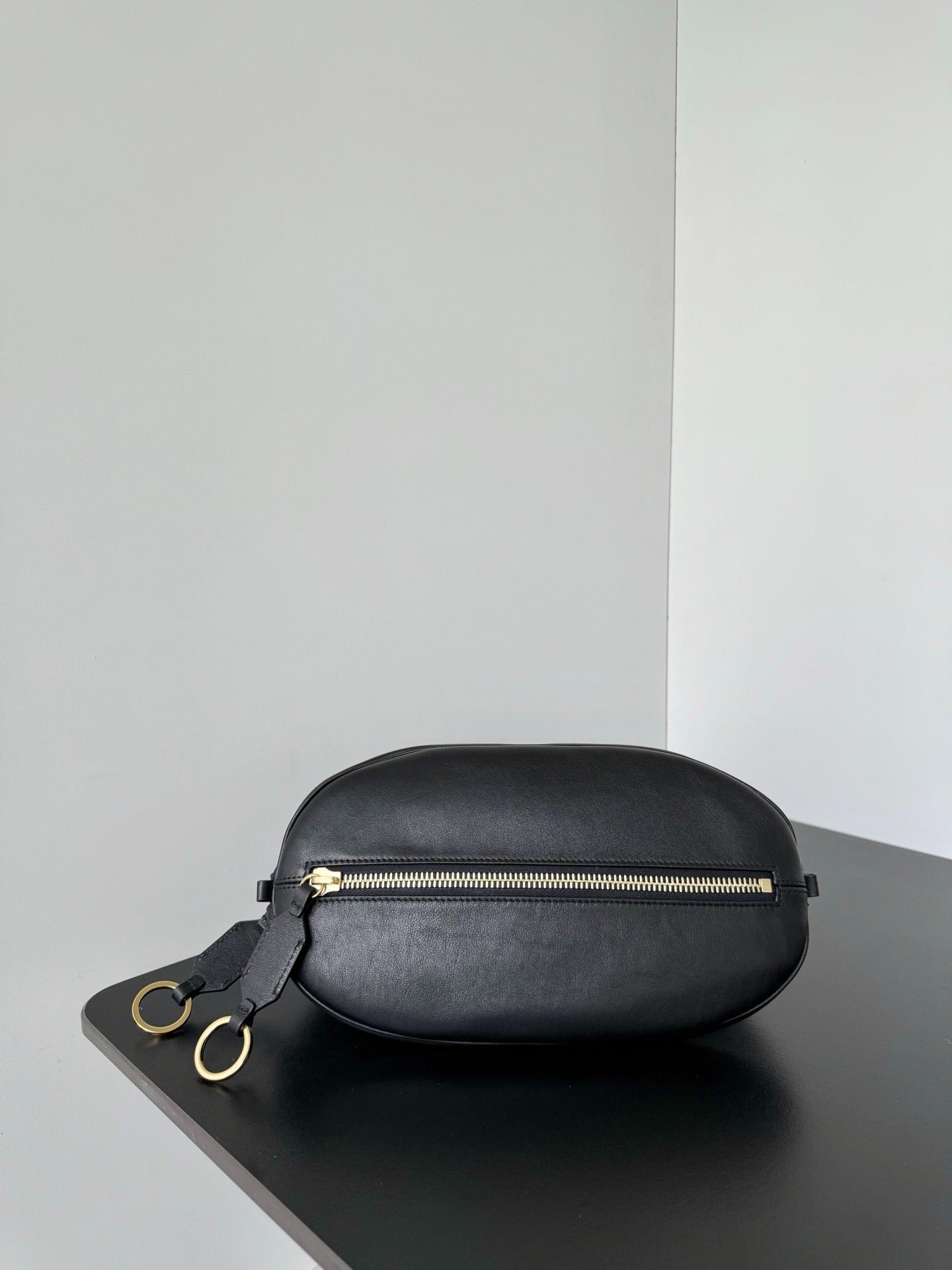 Classic City Bag BL | Lorvien Maison Handbag