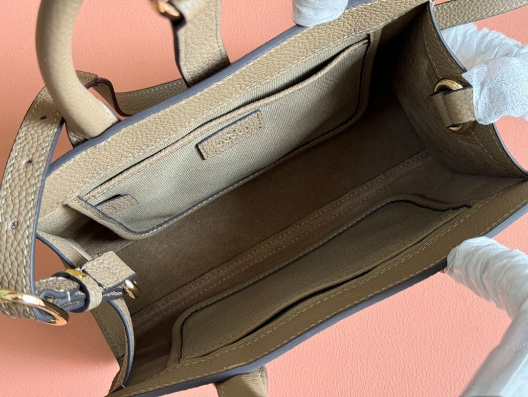 Statement Crossbody | Lorvien Maison Luxury Handbag